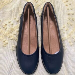 Naturalizer Flexy Flat NWT navy flats size 7.5 USA 38 EU